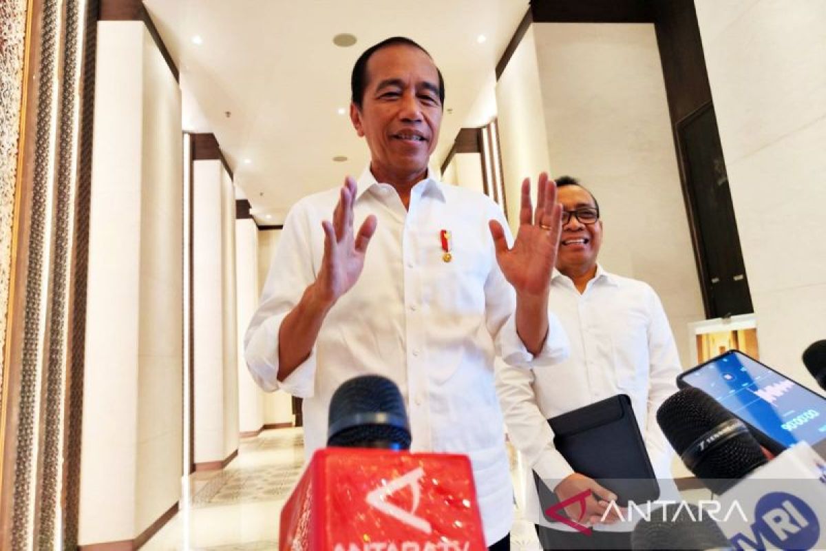 Momen Bangga Presiden Jokowi “Pamer” Istana Garuda IKN ke Wartawan Saat Sedang Di Wawan Carai